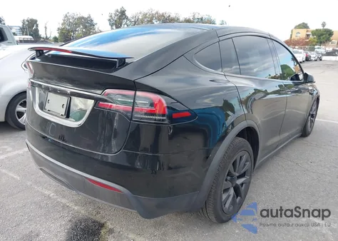 2024 Tesla Model X Long Range z USA, uszkodzony, nr VIN 7SAXCBE59RF455887